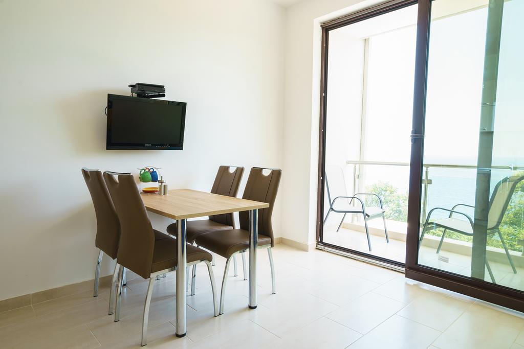 Apartment Superseaview ストモレ エクステリア 写真